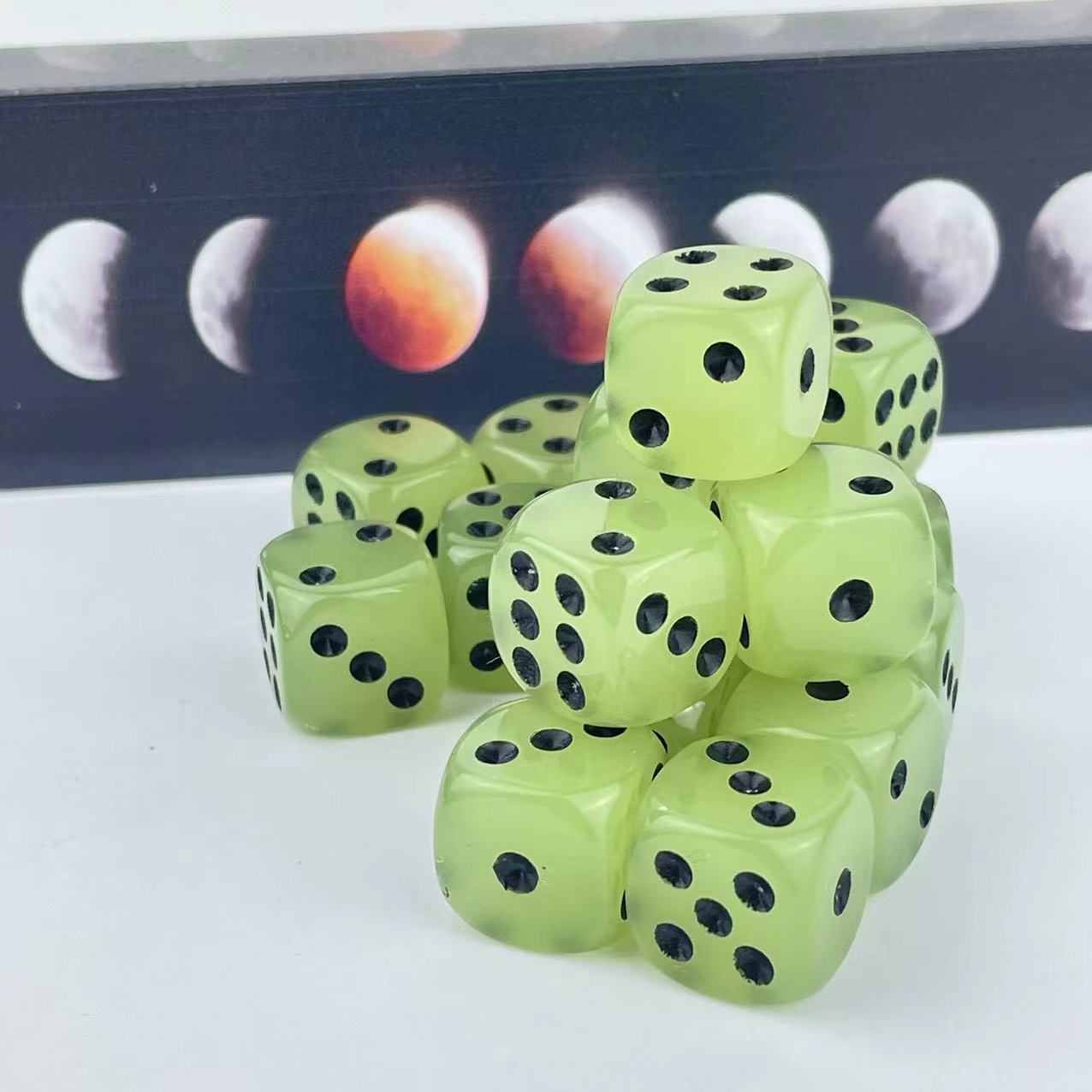 10 Pack 14mm D6 Six Sided Glow - Board Game Yahtzee review and price